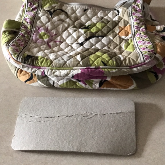 Vera Bradley On The Go EUC! Crossbody - Picture 8 of 9